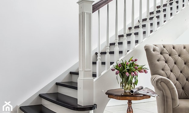 klasyczne schody z nutą glamour