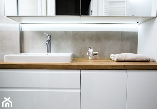 Mieszkanie przeznaczone na wynajem - Mała średnia łazienka - zdjęcie od Martyna Karczewska