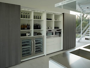 Veneta Cucine Tulipano - Średnia duża otwarta kuchnia jednorzędowa, styl nowoczesny - zdjęcie od Studio Estima Sopot