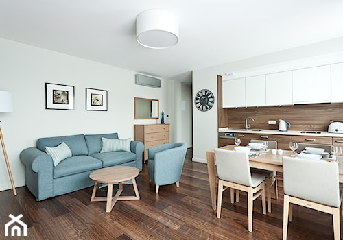 apartamenty wakacyjne 2016 - Średni szary salon z kuchnią z jadalnią, styl nowoczesny - zdjęcie od Pszczołowscy projektowanie wnętrz