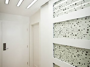 apartament pokazowy Gwiazda Morza Władyslawowo - Hol / przedpokój, styl nowoczesny - zdjęcie od Pszczołowscy projektowanie wnętrz