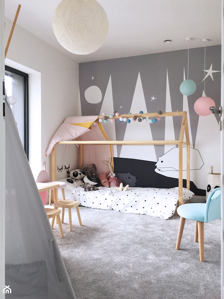 Dom pod Łodzią - Średni biały szary pokój dziecka dla dziecka dla dziewczynki, styl nowoczesny - zdjęcie od Archikąty