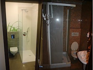 WC z prysznicem - zielona trawa fototapeta - zdjęcie od Dariusz Nowicki