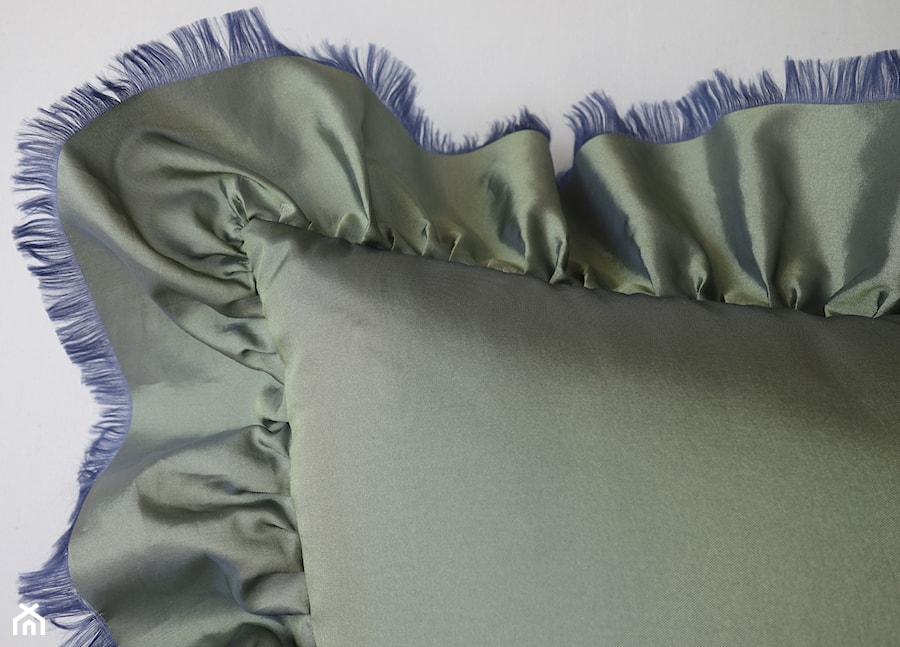 Zielone poduszki - Salon, styl glamour - zdjęcie od Styl i Wnętrze