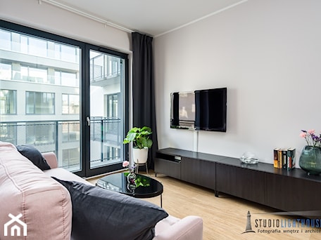 Aranżacje wnętrz - Salon: Stylowy apartament Poznań - Fotograf wnętrz i architektury Beniamin Mirek. Przeglądaj, dodawaj i zapisuj najlepsze zdjęcia, pomysły i inspiracje designerskie. W bazie mamy już prawie milion fotografii!