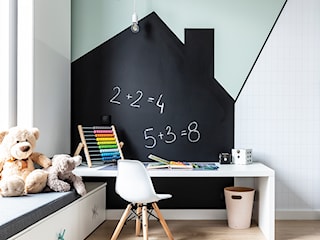 Farba tablicowa w pokoju dziecka – zobacz, jak pomalować pokój dla ucznia i przedszkolaka!