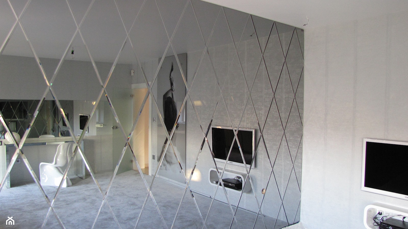 Lustrzana ściana szklana, lustra fazowane - zdjęcie od Szklarz Glass Decorator Nowoczesne Szkło dla Architektury - Homebook