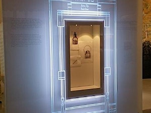 gablota muzealna - zdjęcie od Szklarz Glass Decorator Nowoczesne Szkło dla Architektury