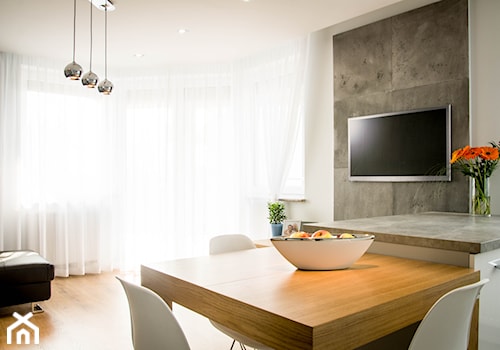 Mieszkanie dla mężczyzny - Średni biały szary salon z jadalnią, styl nowoczesny - zdjęcie od BWA-STUDIO