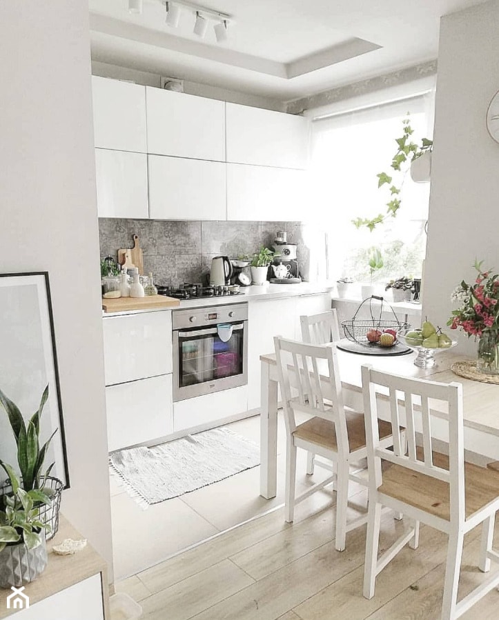 Małe mieszkanie w bloku - Kuchnia - zdjęcie od Violetta Korzuchowska