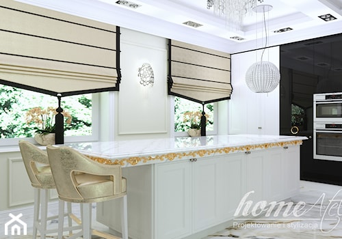 Gold Luxury - Duża otwarta czarna szara z zabudowaną lodówką kuchnia jednorzędowa z wyspą lub półwyspem z oknem, styl glamour - zdjęcie od Home Atelier Aneta Rosińska-Dadsi