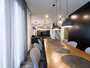 REZYDENCJA POD KRAKOWEM REALIZACJA - Duża czarna jadalnia jako osobne pomieszczenie, styl nowoczesny - zdjęcie od Insidelab