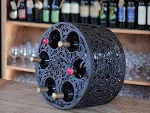 Oryginalny stojak do wina - zdjęcie od midomo showroom