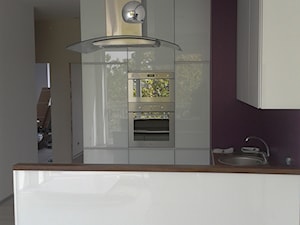 Kuchnia fronty aluminiowe cienka ramka szkło - Kuchnia, styl nowoczesny - zdjęcie od Łania Meble