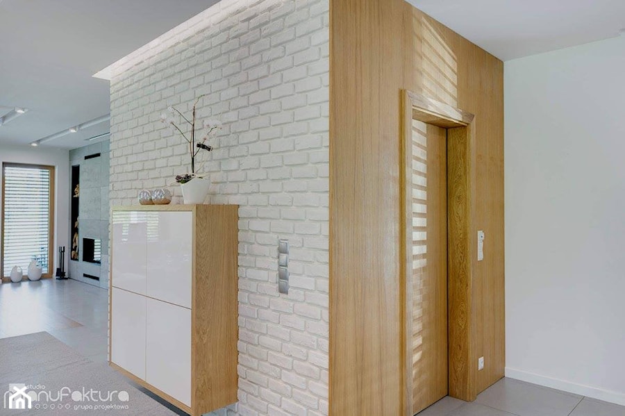 Realizacja - dom jednorodzinny Rybnik - Średnia biała szara jadalnia jako osobne pomieszczenie, styl nowoczesny - zdjęcie od Manufaktura Studio grupa projektowa