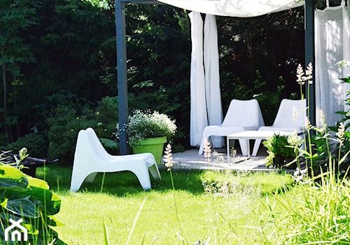 ogrod dom jednorodzinyy - Średni ogród za domem, styl nowoczesny - zdjęcie od Nisza Design