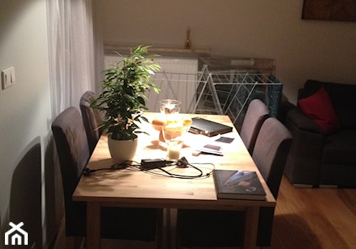 mój dom - Mała szara jadalnia w salonie, styl nowoczesny - zdjęcie od Jakub Przychodzeń
