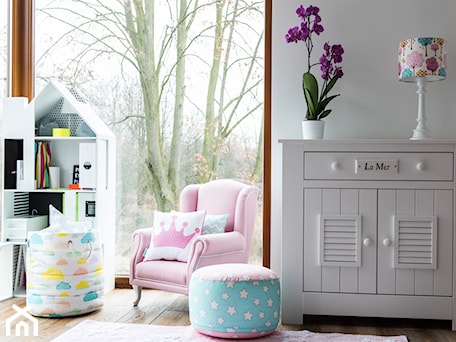 Aranżacje wnętrz - Pokój dziecka: Kolekcja Pink & Mint Stars - Lamps and Company. Przeglądaj, dodawaj i zapisuj najlepsze zdjęcia, pomysły i inspiracje designerskie. W bazie mamy już prawie milion fotografii!