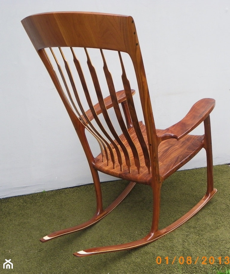 Fotel Bujany drewno - orzech amerykańki - zdjęcie od Bryniak Woodworking - Homebook