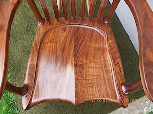 Fotel Bujany drewno - orzech amerykańki - zdjęcie od Bryniak Woodworking