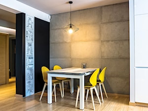 PROJEKT MIESZKANIA J.ANA - Mała czarna szara jadalnia jako osobne pomieszczenie, styl nowoczesny - zdjęcie od grupamodu