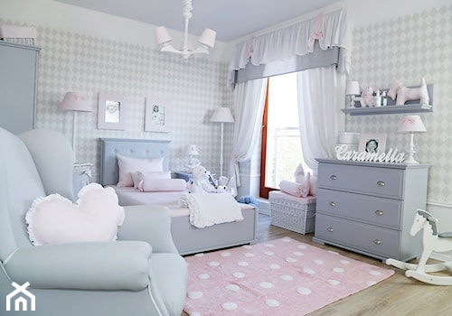 Średni szary pokój dziecka dla dziecka dla dziewczynki, styl glamour - zdjęcie od Caramella