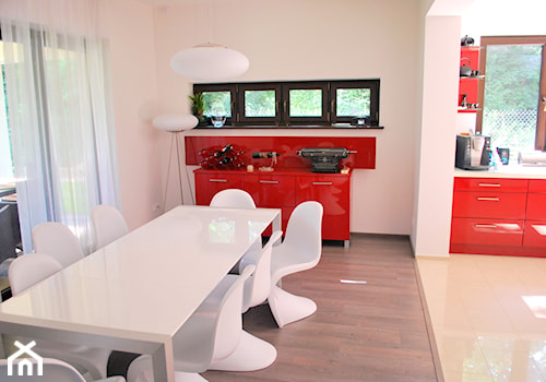 Dom Choszczówka - Średnia biała jadalnia w kuchni, styl nowoczesny - zdjęcie od Dariusz Jemielniak