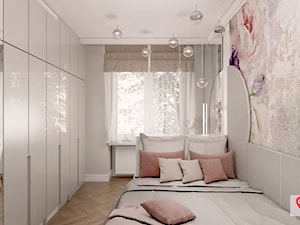 GLI_02 - Mała szara sypialnia, styl glamour - zdjęcie od InSign Aranżacje