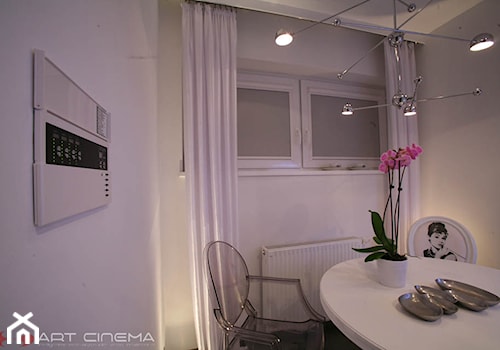 10. Apartament w południowej Polsce - 2010 - Mała szara jadalnia jako osobne pomieszczenie - zdjęcie od Art Cinema