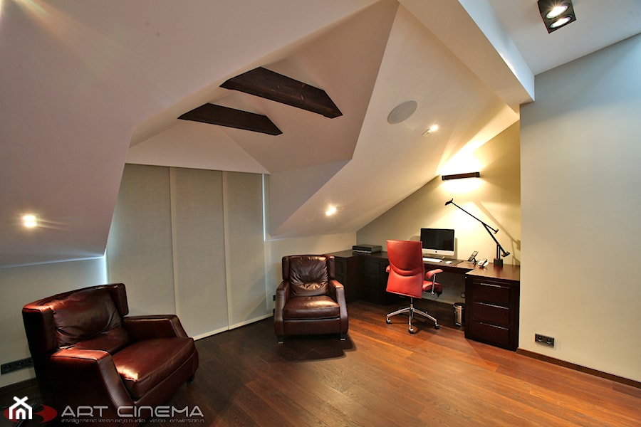 3. Apartament w południowej Polsce – 2013 - Duże w osobnym pomieszczeniu białe biuro, styl nowoczesny - zdjęcie od Art Cinema