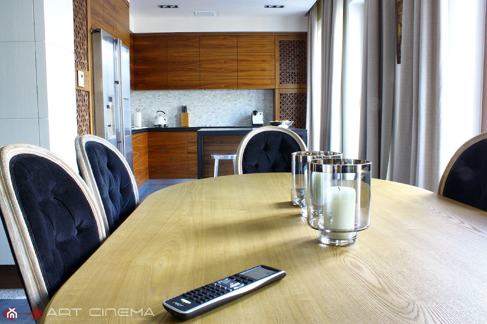 12. Apartament w centralnej Polsce -2012 - Średnia biała szara jadalnia w kuchni - zdjęcie od Art Cinema - Homebook