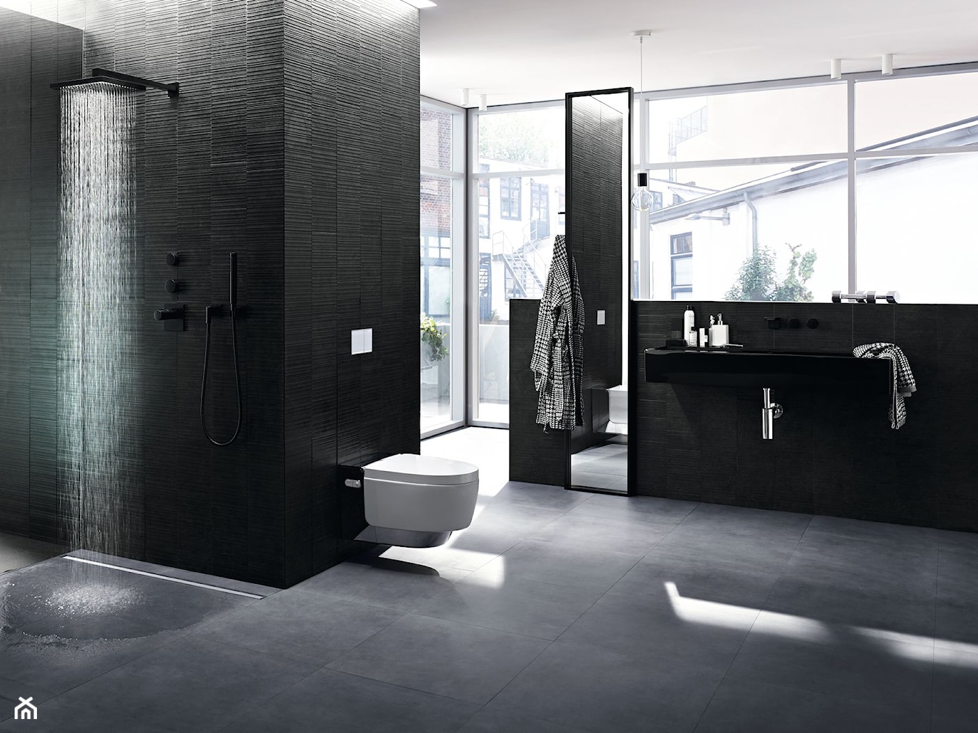 Geberit CleanLine - Duża jako pokój kąpielowy łazienka z oknem, styl nowoczesny - zdjęcie od Geberit - Homebook