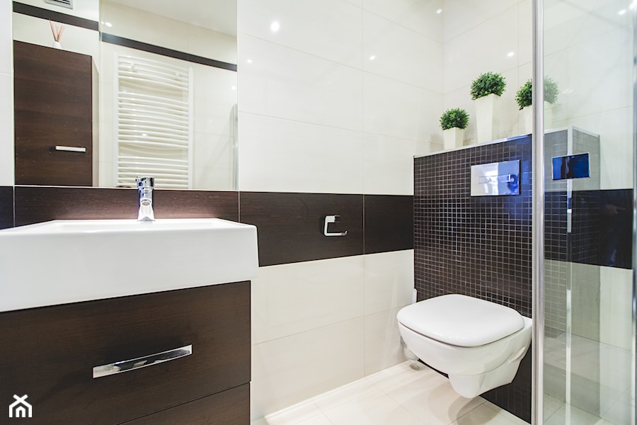Łazienka Tychy 1 - Mała na poddaszu bez okna łazienka, styl nowoczesny - zdjęcie od EVOFINISH Mateusz Grobel