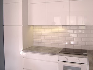 biała kuchnia - zdjęcie od Bravvo Sp. z o.o.