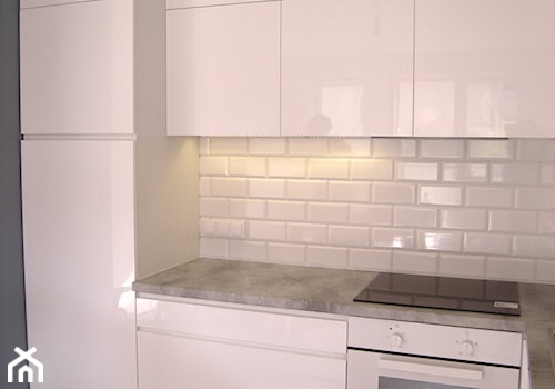 biała kuchnia - zdjęcie od Bravvo Sp. z o.o.