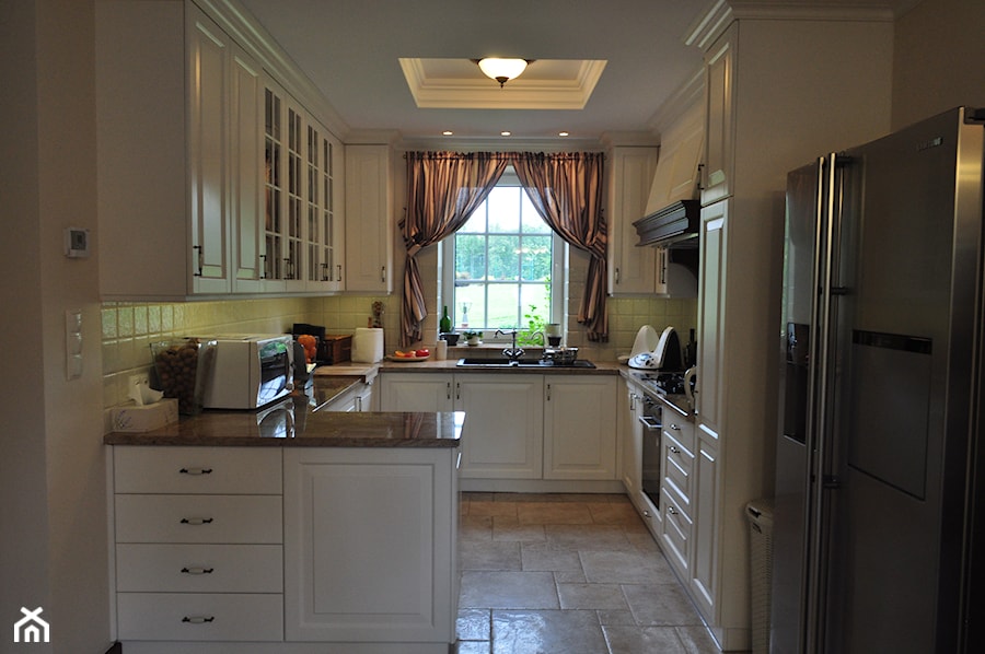 Wiejska Rezydencja - Kuchnia, styl rustykalny - zdjęcie od Studio B5 Bożena Wysocka-Nowicka
