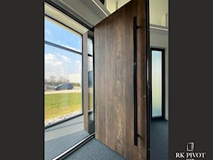Drzwi RK Pivot Door, model RK3140 - zdjęcie od RK Pivot Doors - zewnętrzne drzwi pivot