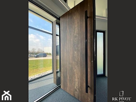 Aranżacje wnętrz - Domy: Drzwi RK Pivot Door, model RK3140 - RK Pivot Doors - zewnętrzne drzwi pivot. Przeglądaj, dodawaj i zapisuj najlepsze zdjęcia, pomysły i inspiracje designerskie. W bazie mamy już prawie milion fotografii!
