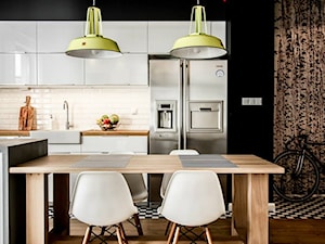 U ASI I SZYMONA - Średnia czarna jadalnia w kuchni, styl nowoczesny - zdjęcie od Bogaczewicz Architecture Studio