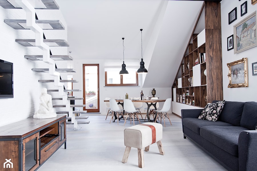 Żoliborz - Mały biały salon z jadalnią, styl nowoczesny - zdjęcie od Bogaczewicz Architecture Studio