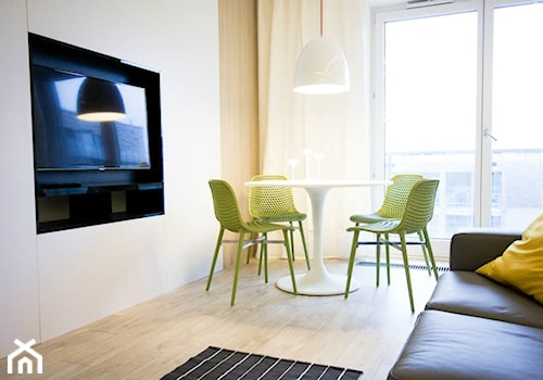 3 w 50m2 - Średnia biała jadalnia w salonie, styl nowoczesny - zdjęcie od Bogaczewicz Architecture Studio