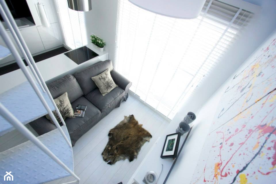 29 m2 - Mały biały salon z kuchnią, styl nowoczesny - zdjęcie od Bogaczewicz Architecture Studio - Homebook