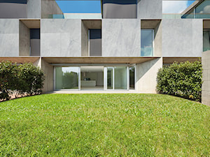 ULTRA MARMI płytki wielkoformatowe - Duże dwupiętrowe nowoczesne domy jednorodzinne murowane, styl nowoczesny - zdjęcie od Mirad Beta