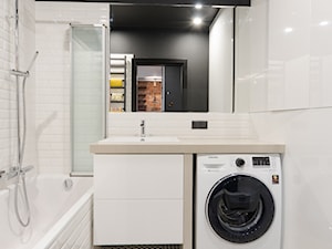 Realizacja mieszkania na Woli - Średnia bez okna z pralką / suszarką z punktowym oświetleniem łazienka, styl industrialny - zdjęcie od Robe Concept