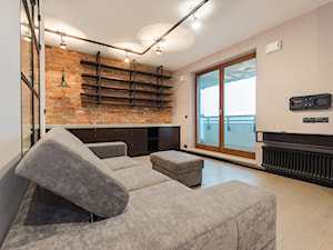 Realizacja mieszkania na Woli - Mały biały salon, styl industrialny - zdjęcie od Robe Concept