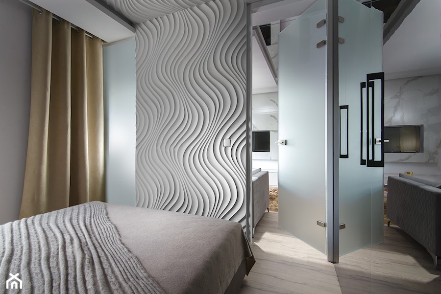 Apartament w Baltiq Plaza - Średnia niebieska szara z panelami tapicerowanymi sypialnia, styl nowoczesny - zdjęcie od Arte Dizain