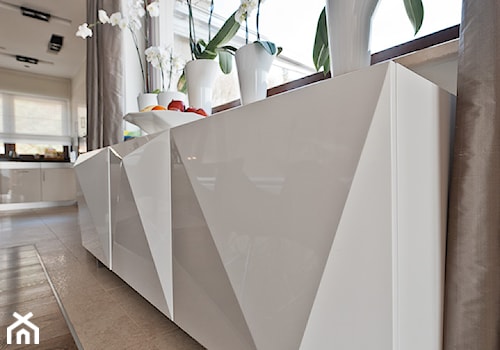 Salon z kuchnią - Mały biały salon, styl nowoczesny - zdjęcie od Arte Dizain