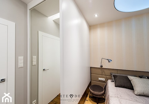 Sypialnia z łazienką Nowe Orłowo - Mała sypialnia, styl nowoczesny - zdjęcie od Arte Dizain