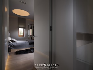 Mieszkanie w Gdyni - Kamienna Góra - Średnia biała z biurkiem sypialnia, styl nowoczesny - zdjęcie od Arte Dizain