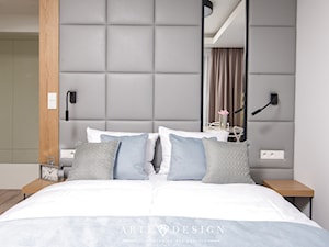 Sopocki pensjonat - Mała biała sypialnia - zdjęcie od Arte Dizain